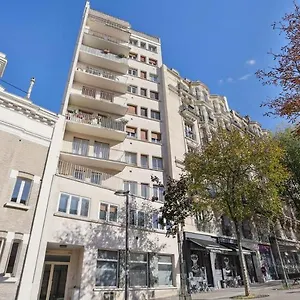 Cosy And Renovated Studio In Heart Of Xvieme Apartamento